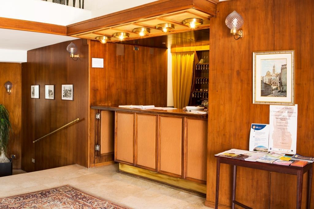 Hotel Sacco 贝尔纳尔达 外观 照片